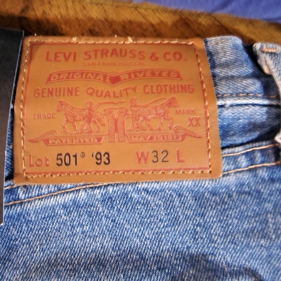 Levi's 501 '93 Shorts - Picture 2 of 5